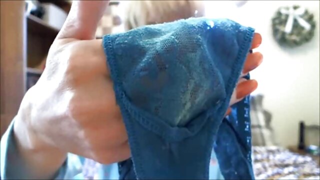 池の近く,ドリスアイビー日付フェラチオの後に男に自分自身を与えます エッチ 動画 女の子