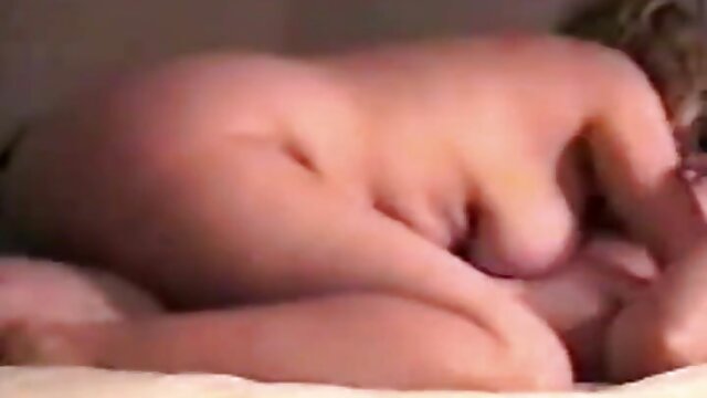 恋人タワーの脂肪女性の黒ストッキングの股間の毛深いです 女の子 av 動画
