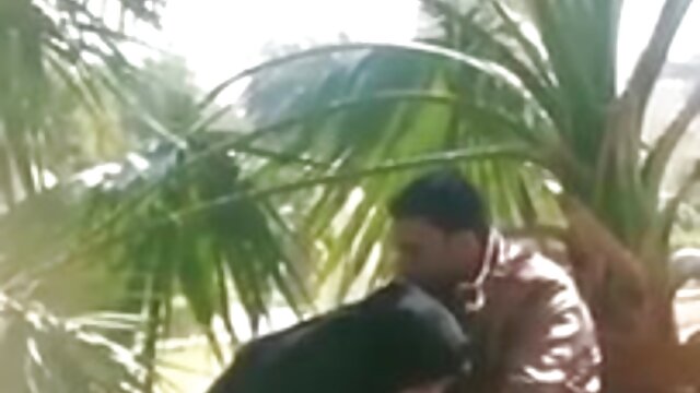 黒のフィットネストレーナーは、膣ラテンスポーツ 女の子 向け セックス 動画