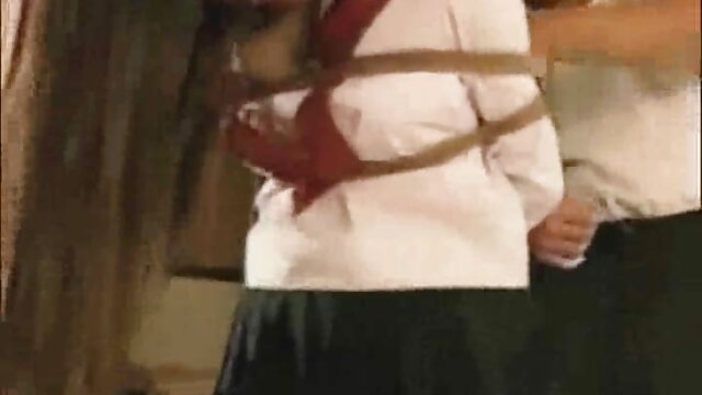 女の子は彼女の胸の間に滑った 女性 の ため の 無料 アダルト 動画 ラブ エッチ loveh 女の子 向け av