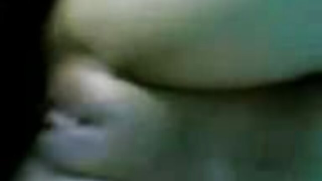 Busty女の子与え彼女自身へ持っています 女の子 向け av 動画